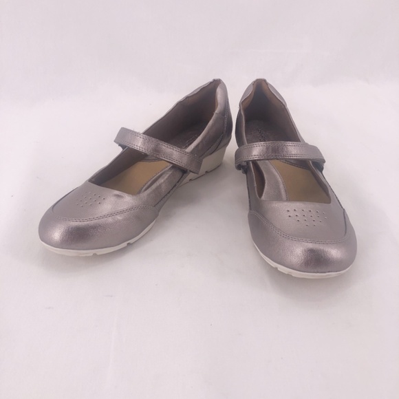 Cloudwalkers by Avenue Province Metallic Mary Jane Flats - Picture 5 of 7